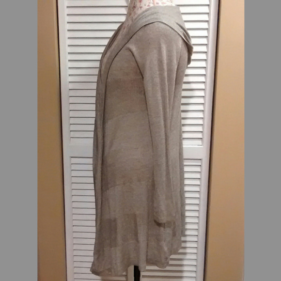 Staccato Lightweight Long Tan Hoodie, Size S, Pre-Owned - Picture 3 of 4